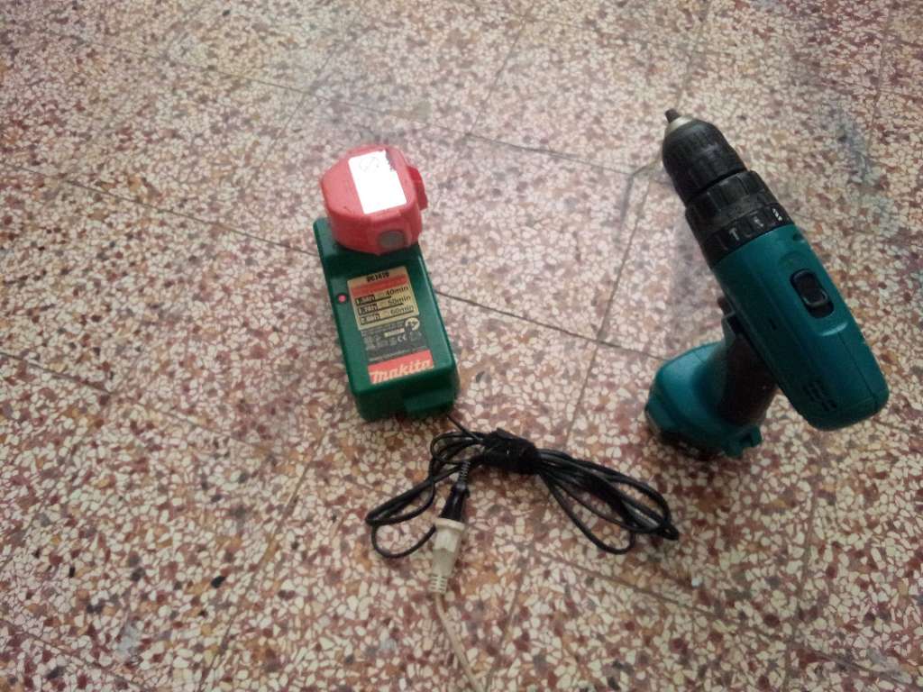 Visseuse perceuse MAKITA