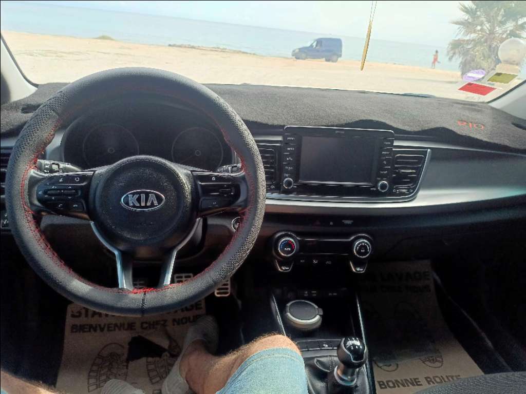 À VENDRE KIA RIO PRESTIGE ESSENCE 2019