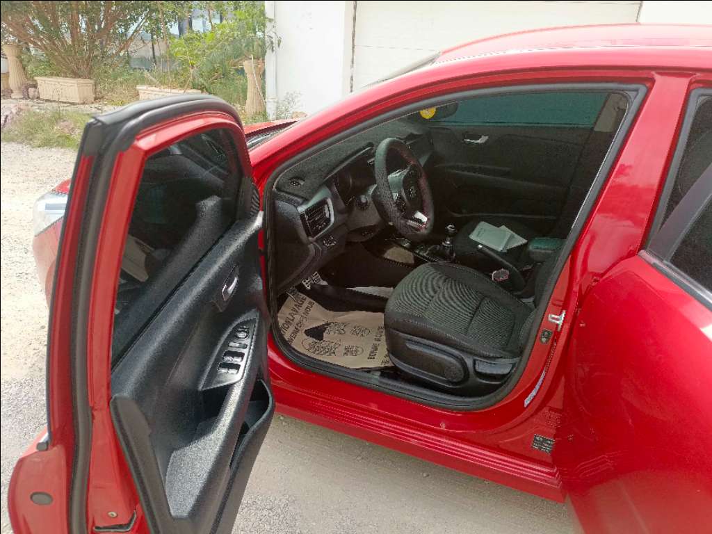 À VENDRE KIA RIO PRESTIGE ESSENCE 2019