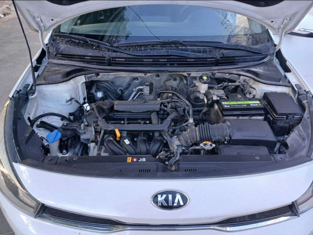 KIA RIO Berline ESSENCE Tel 40884251