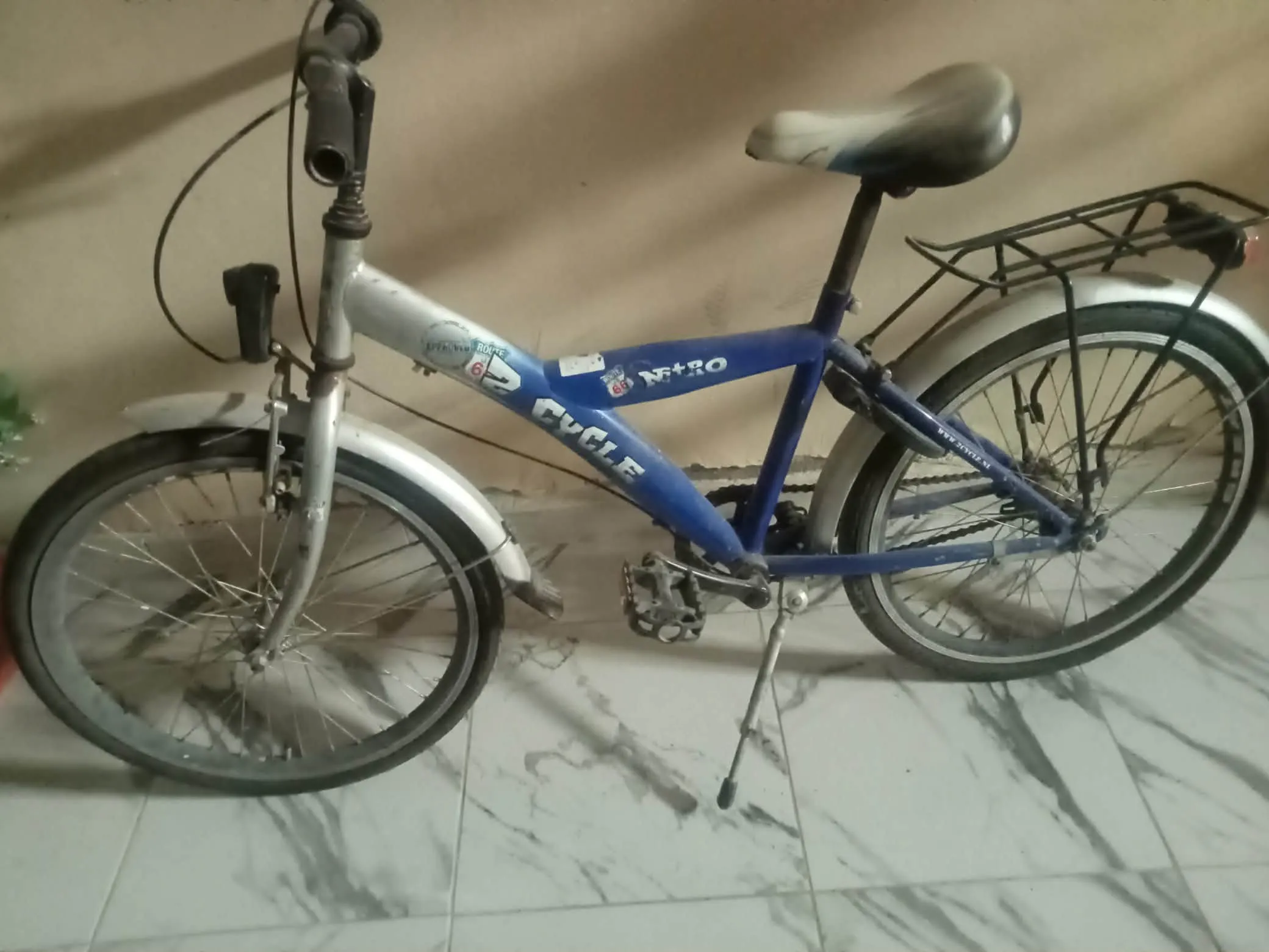 2 BYCICLETTES VELO ET MATELAS