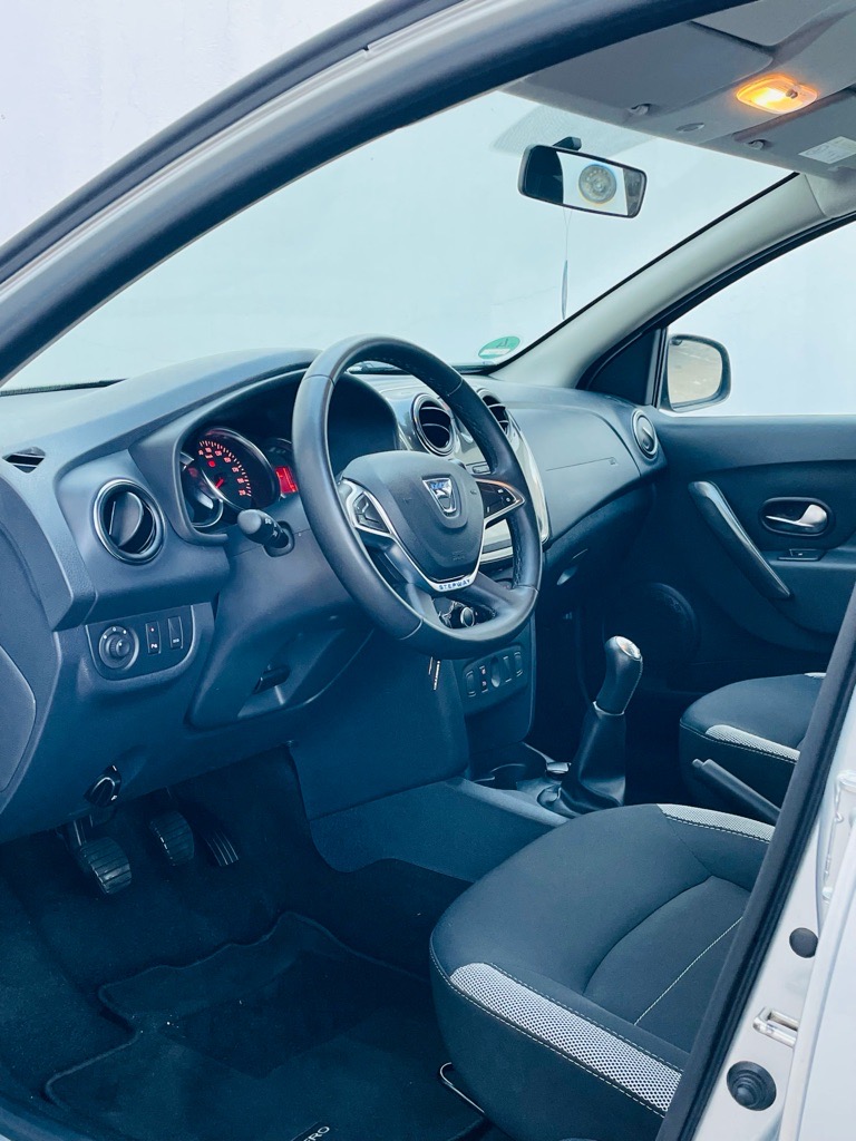 Dacia sandero stepway fin serie 