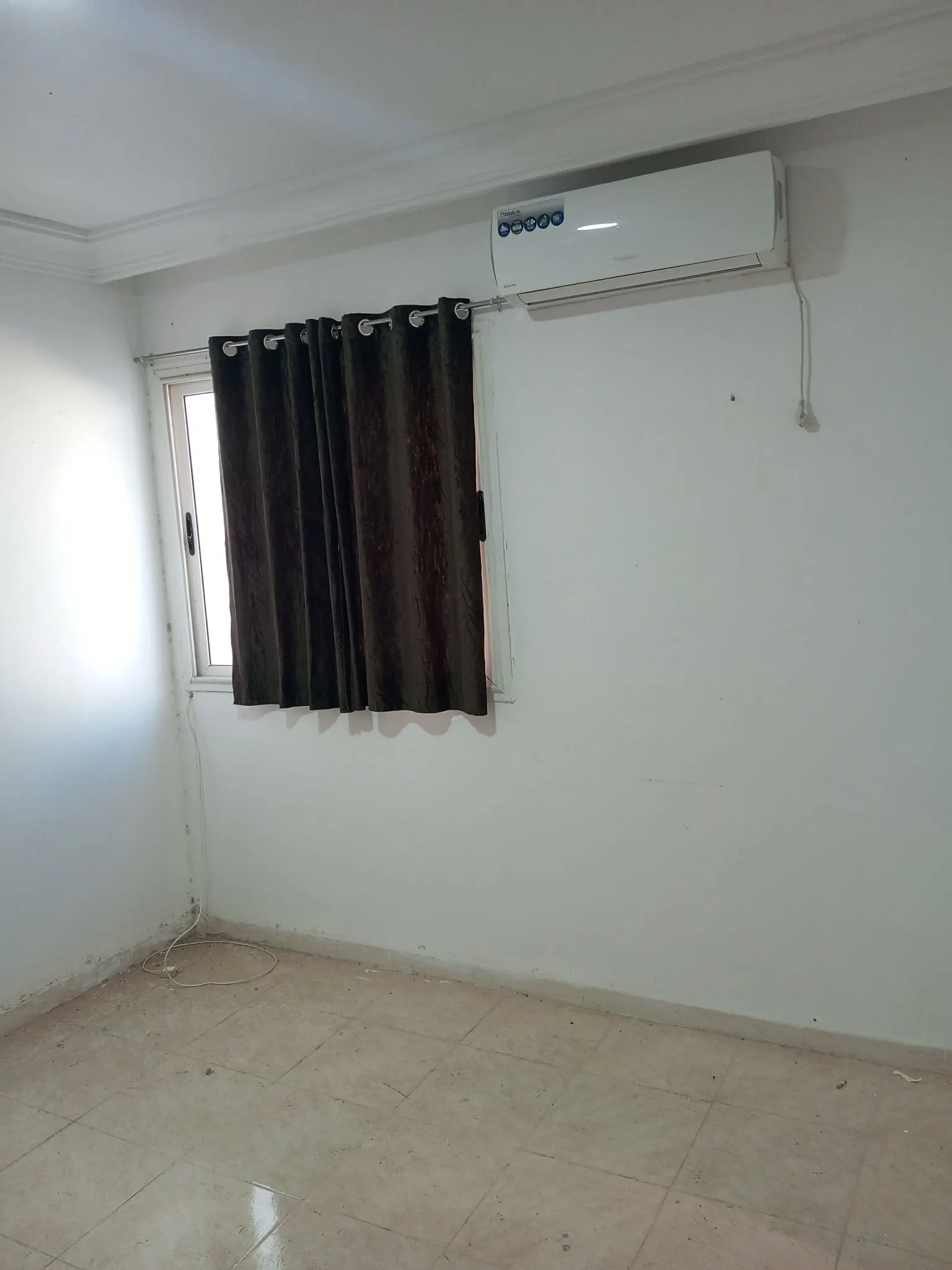 un Bureau s+1 au 4 éme étage (avec doubles ascenseurs) a louer a Manar 2 en face Colisée Soula