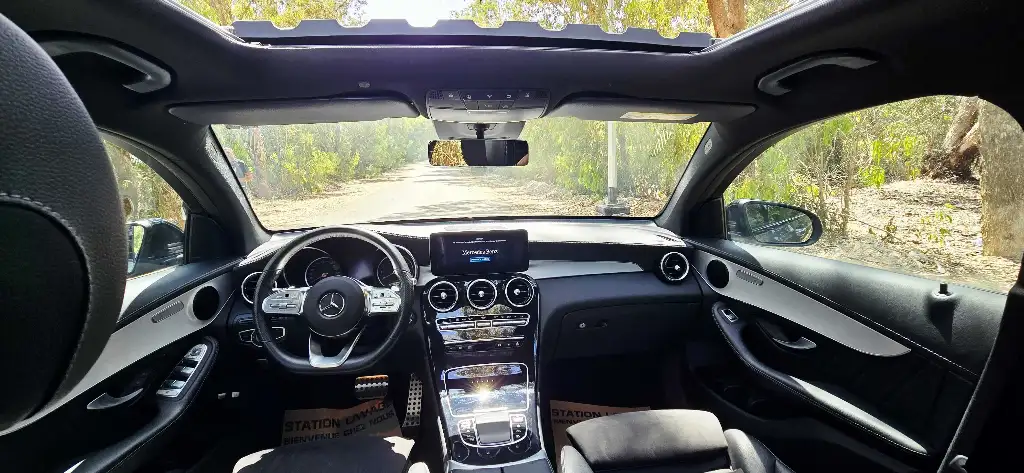 Une belle mercedes benz GLC300E AMG FULL importée d’Allemagne fin serie