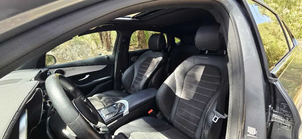 Une belle mercedes benz GLC300E AMG FULL importée d’Allemagne fin serie