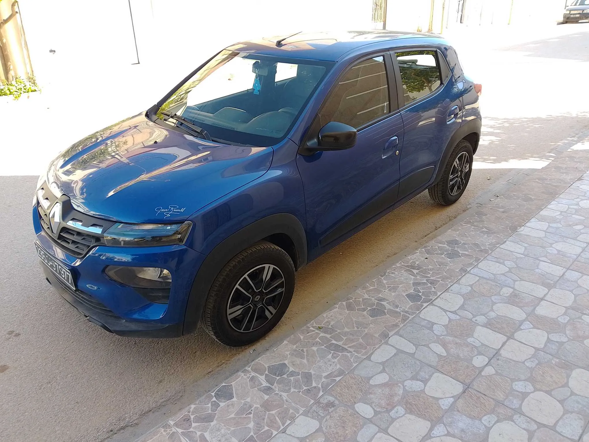renault kwid 1ère main tel:56177695