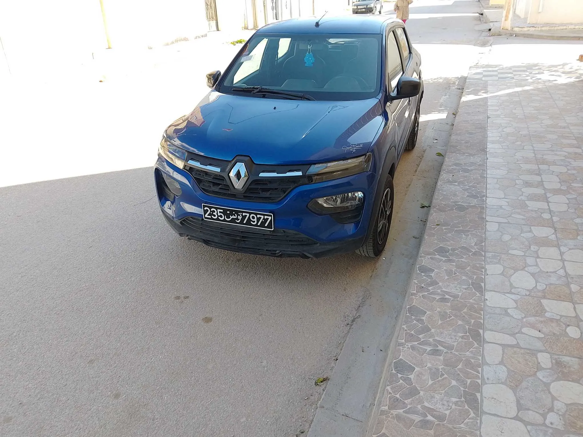 renault kwid 1ère main tel:56177695