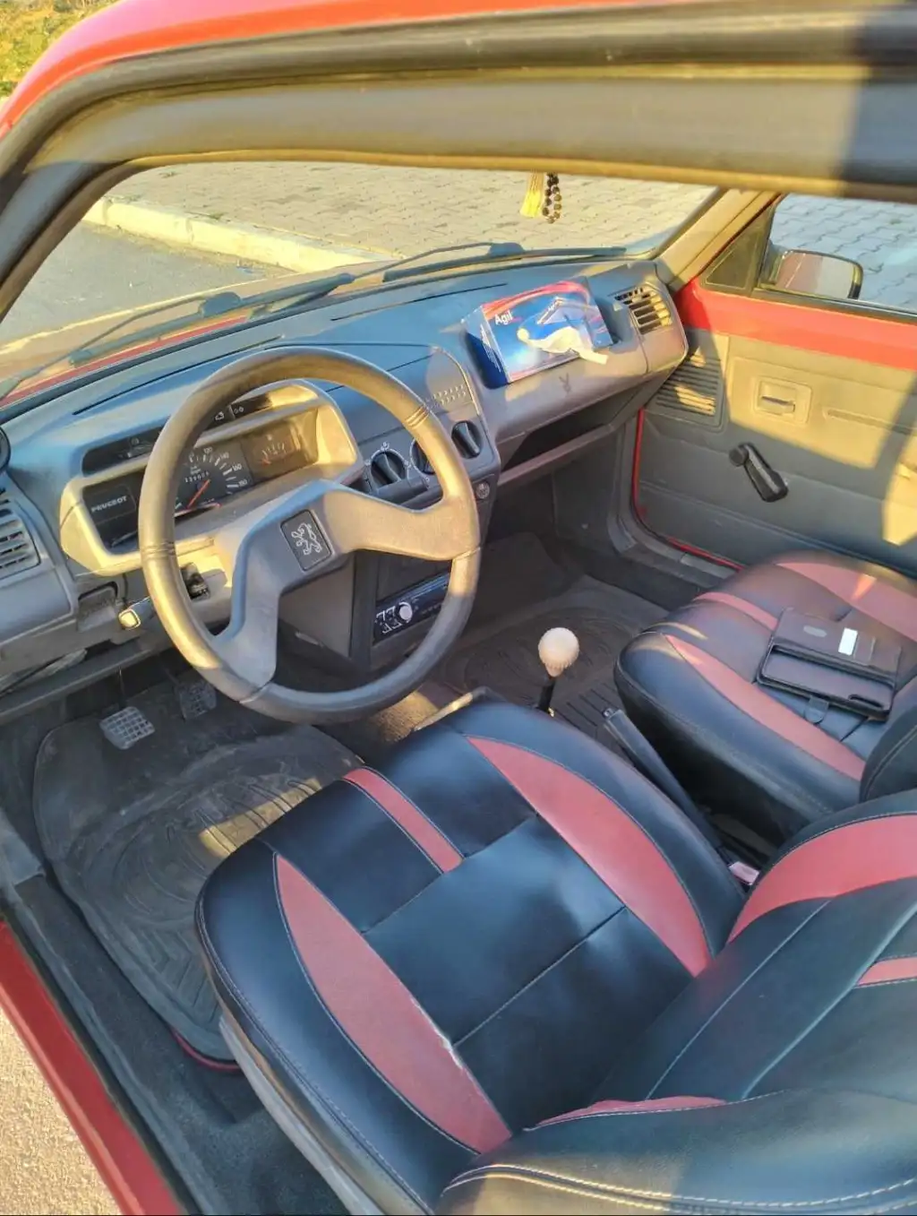 Peugeot 205