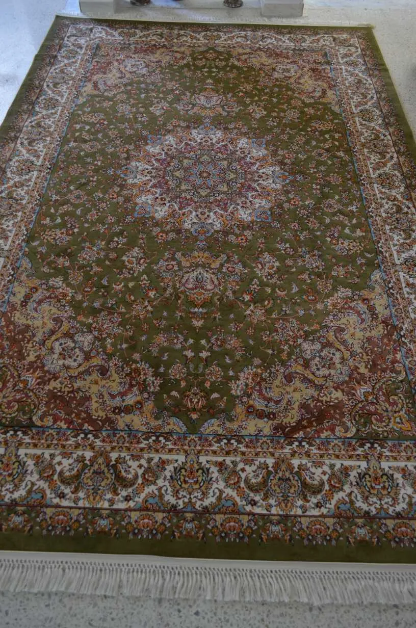 đTapis Persan en soie -NumĂ©ro 15-