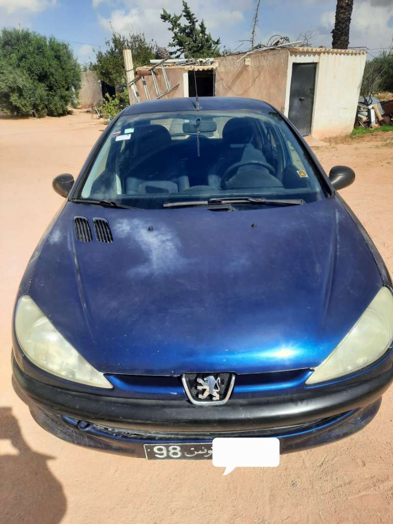 Peugeot 206.5ch essence