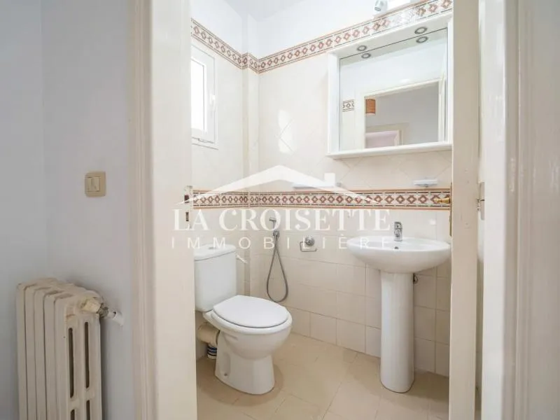 Rez-de-chaussée de villa S+3 avec jardin à Gammarth MRCL0284