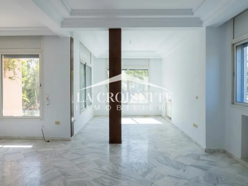 Rez-de-chaussée de villa S+3 avec jardin à Gammarth MRCL0284