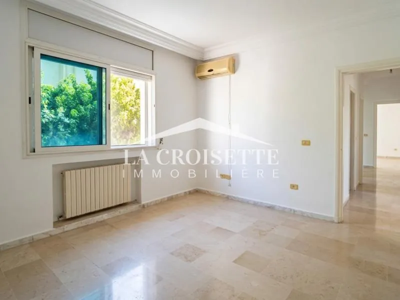 Rez-de-chaussée de villa S+3 avec jardin à Gammarth MRCL0284