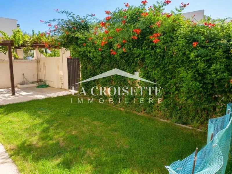 Rez-de-chaussée de villa S+3 avec jardin à Gammarth MRCL0284