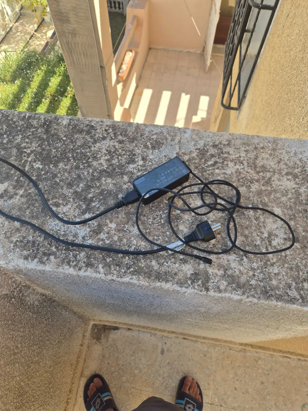 Chargeur PC portable lenovo