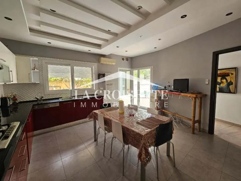 Villa S+5 avec piscine aux jardins de l’Aouina ZVL1694