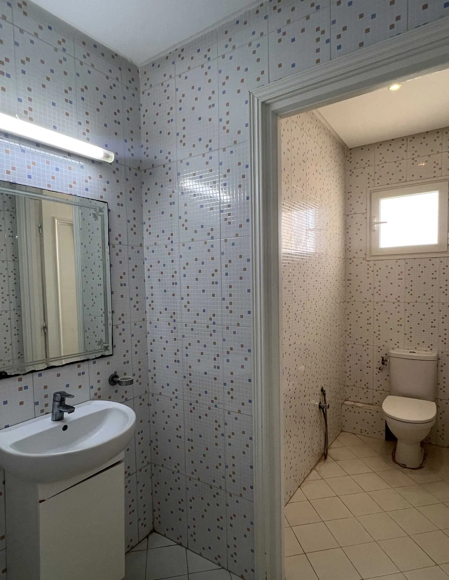 La Soukra : APPARTEMENT S+3 À LOUER 