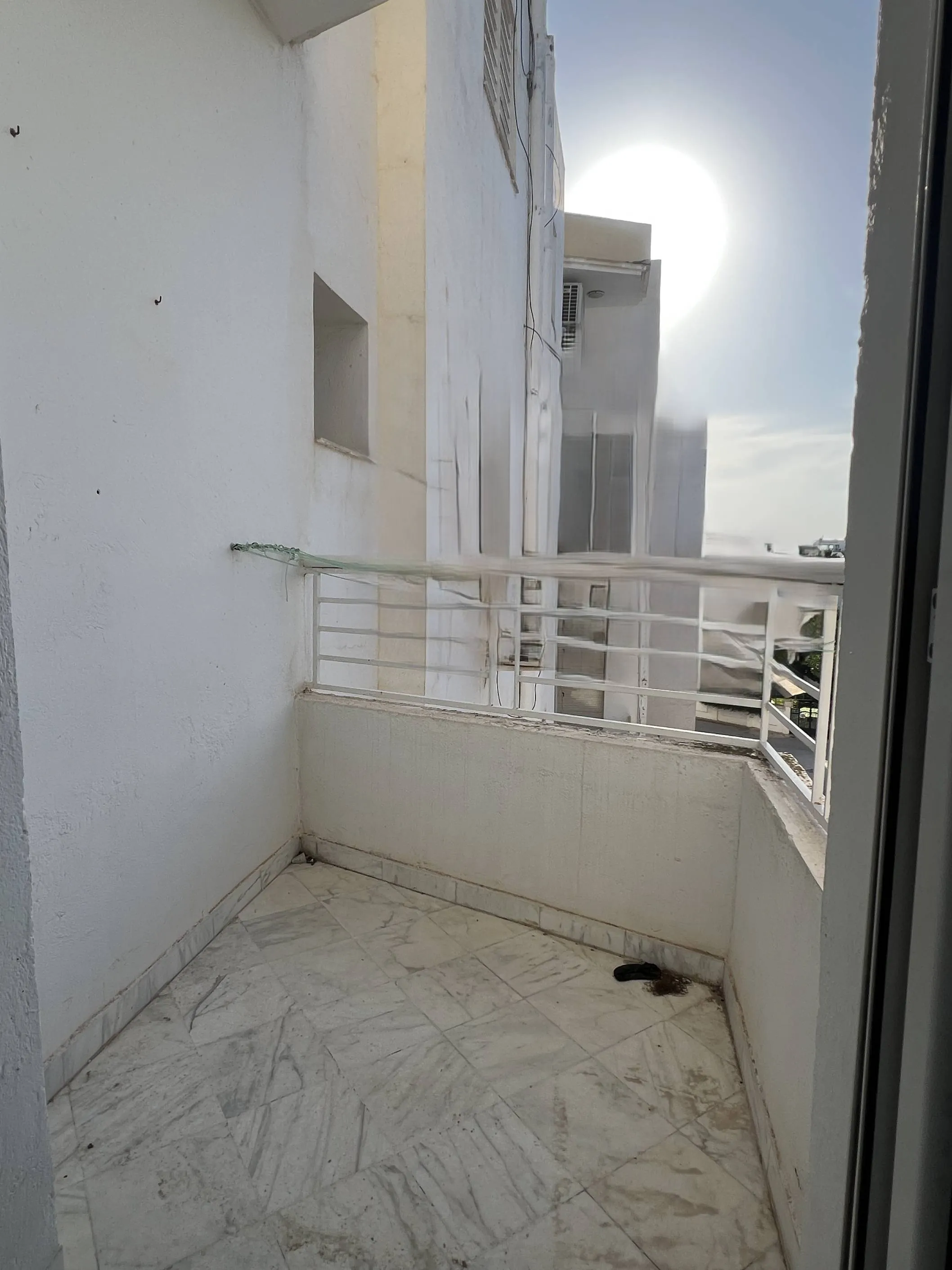 La Soukra : APPARTEMENT S+3 À LOUER 