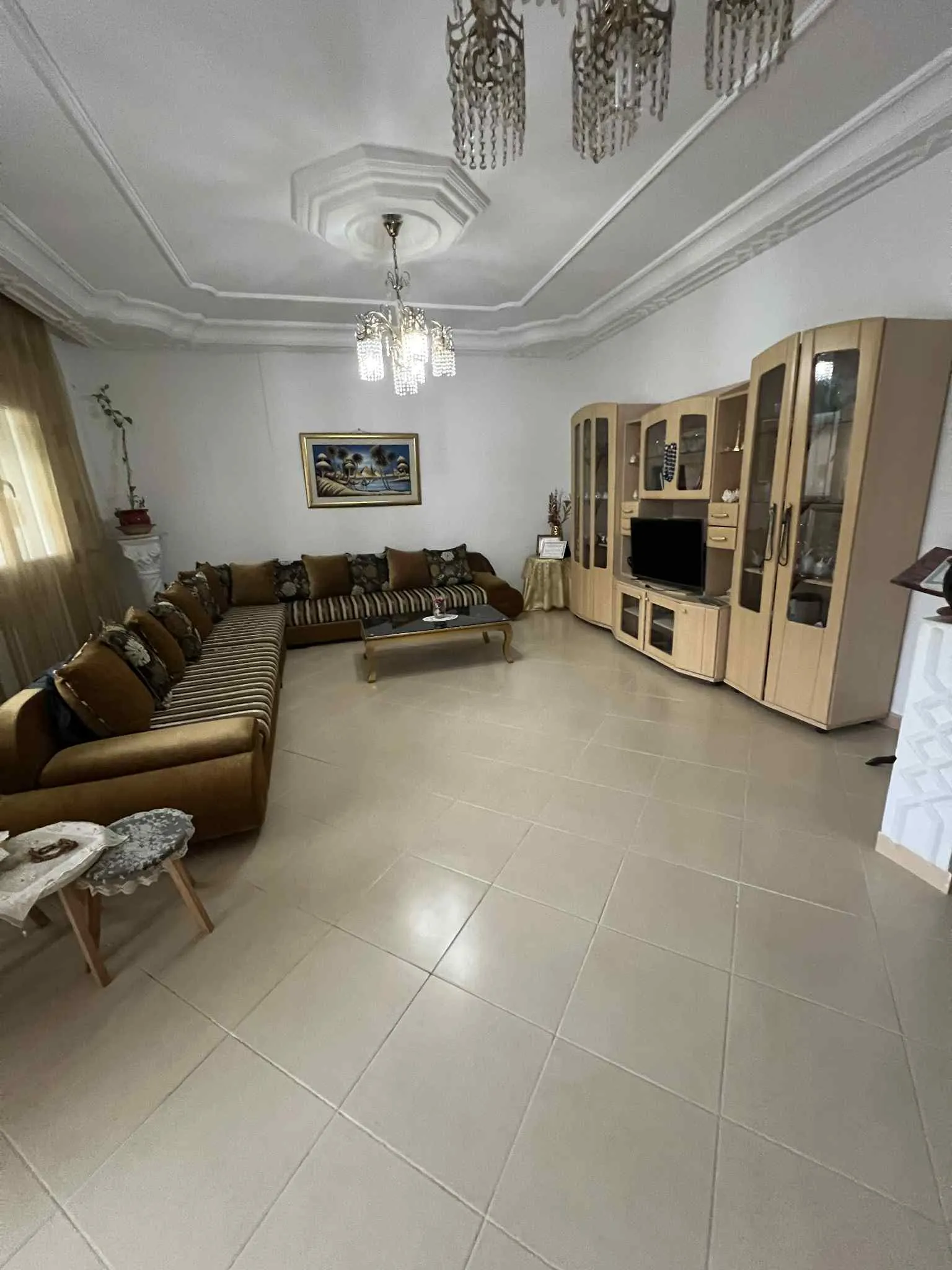 Une villa avec 3 appartements 