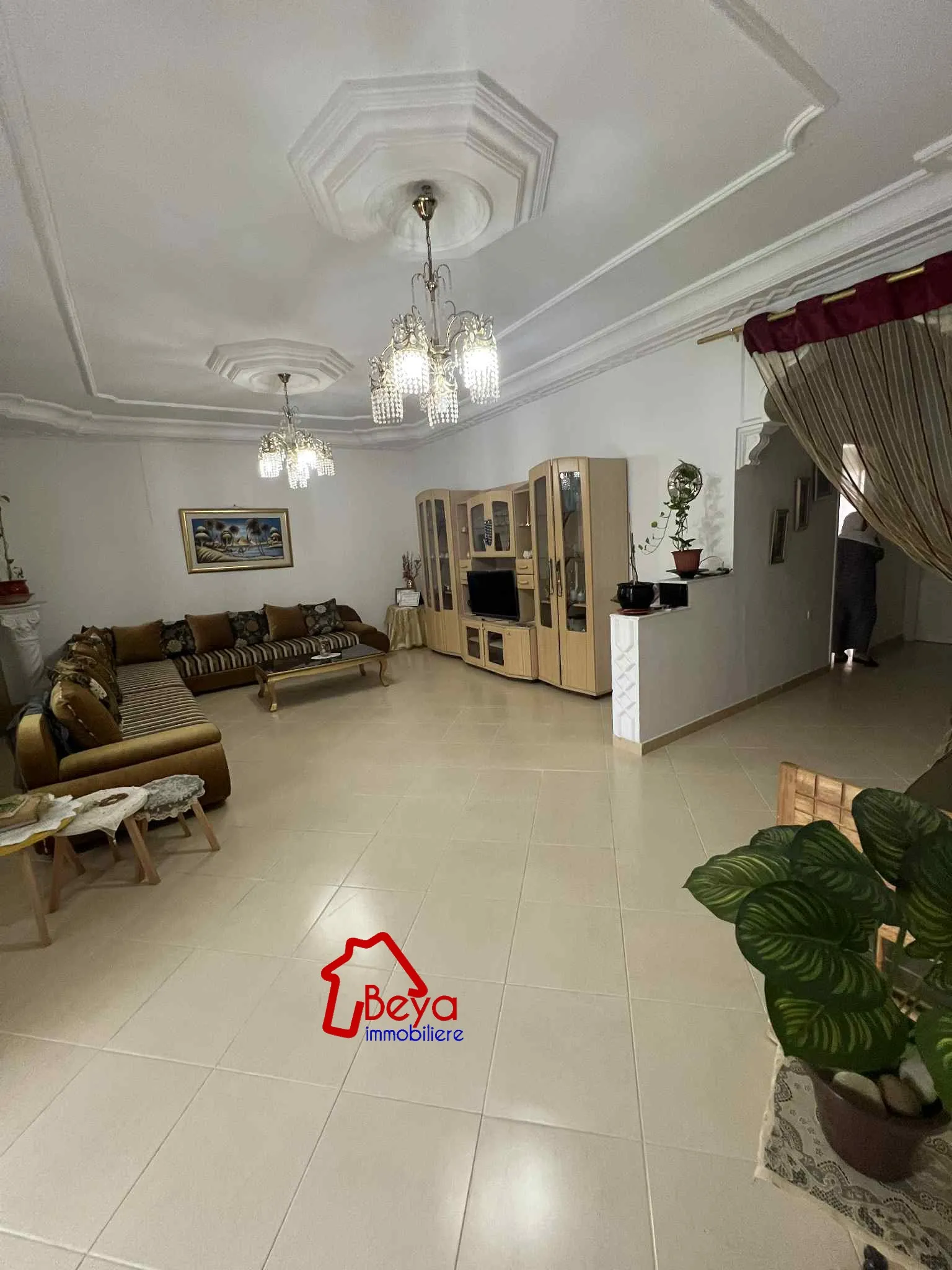 Une villa avec 3 appartements 