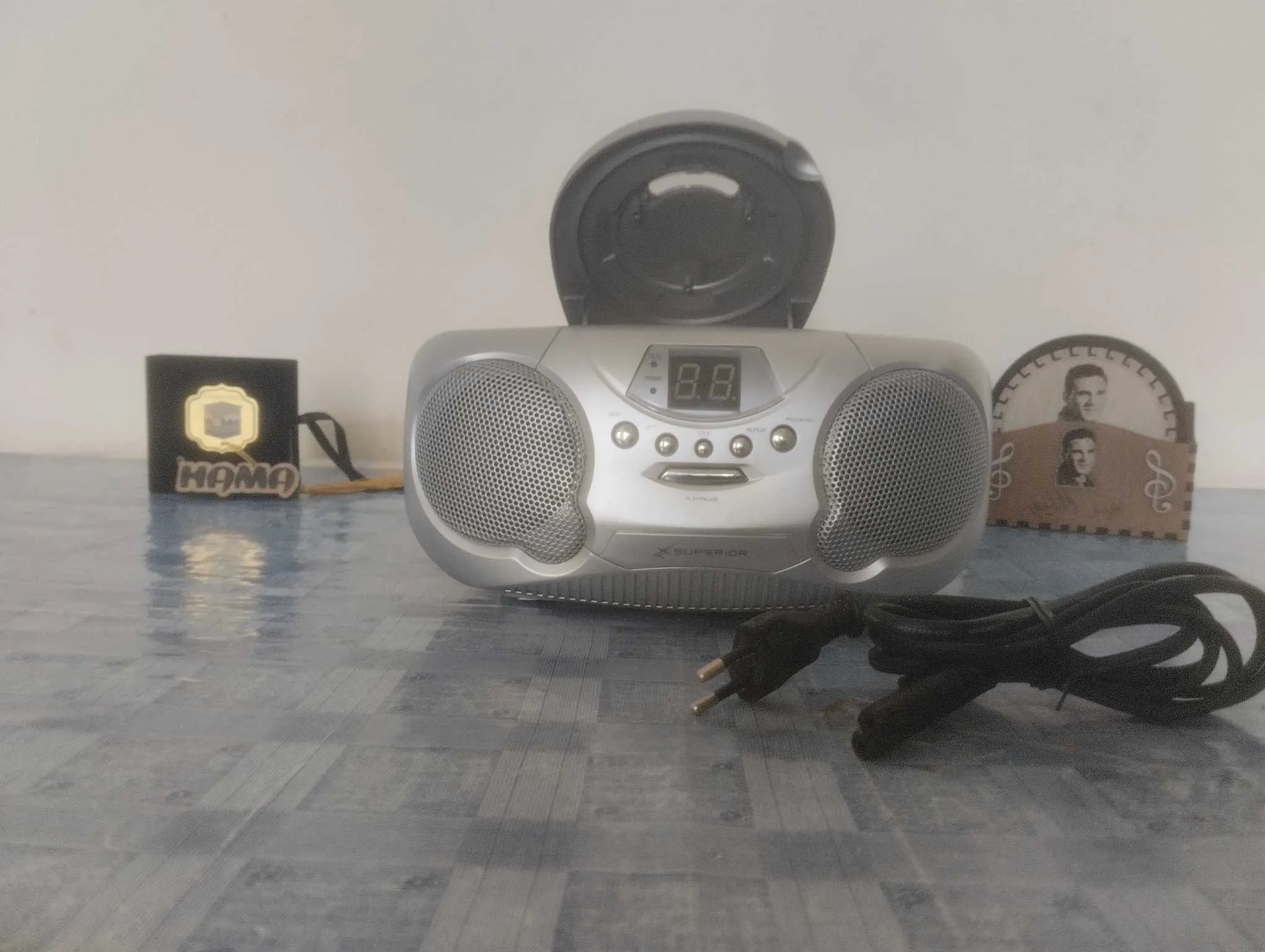 Poste radio cd neuf importer de l'Allemagne 