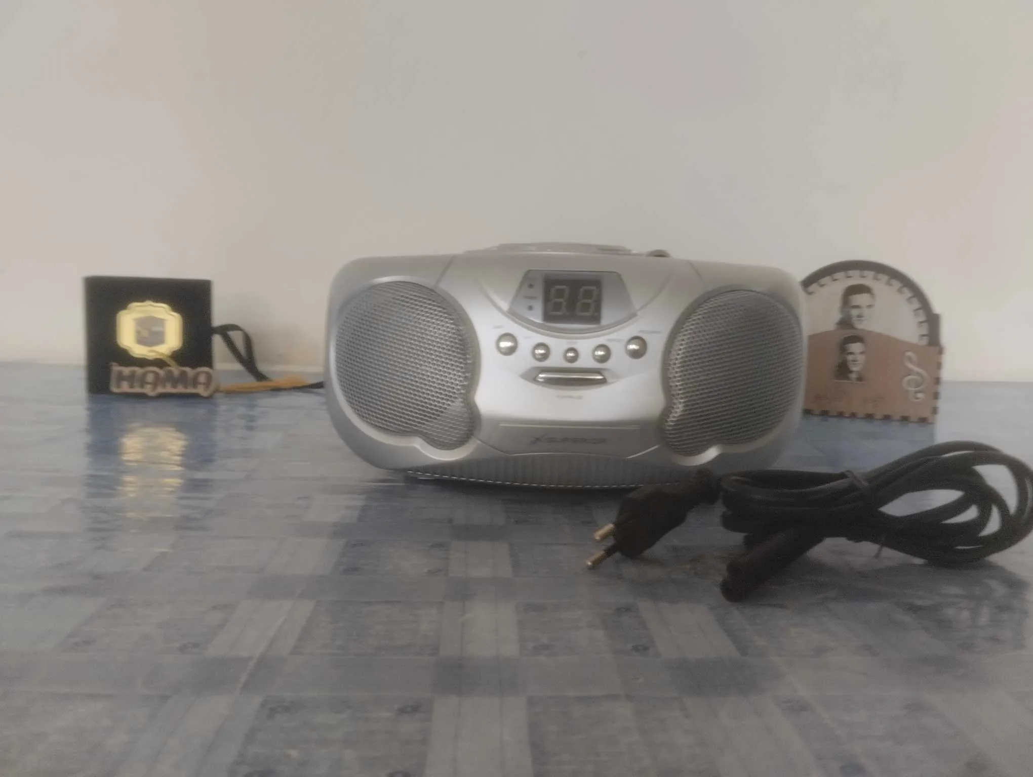 Poste radio cd neuf importer de l'Allemagne 