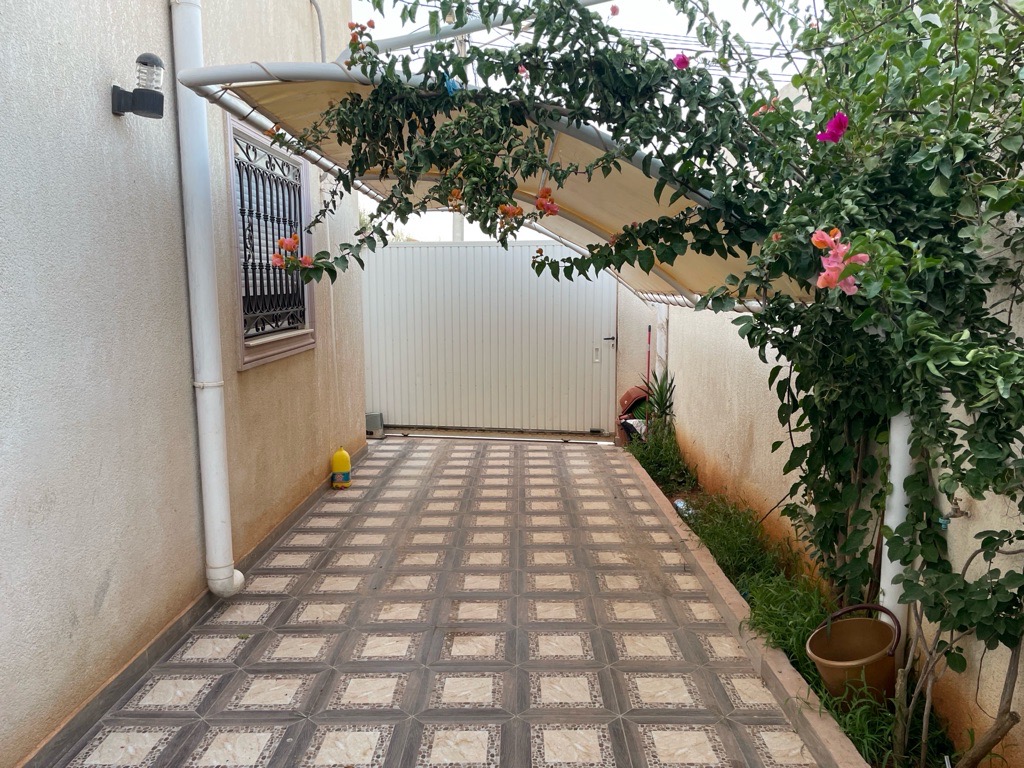 À vendre maison mnihla supérieur