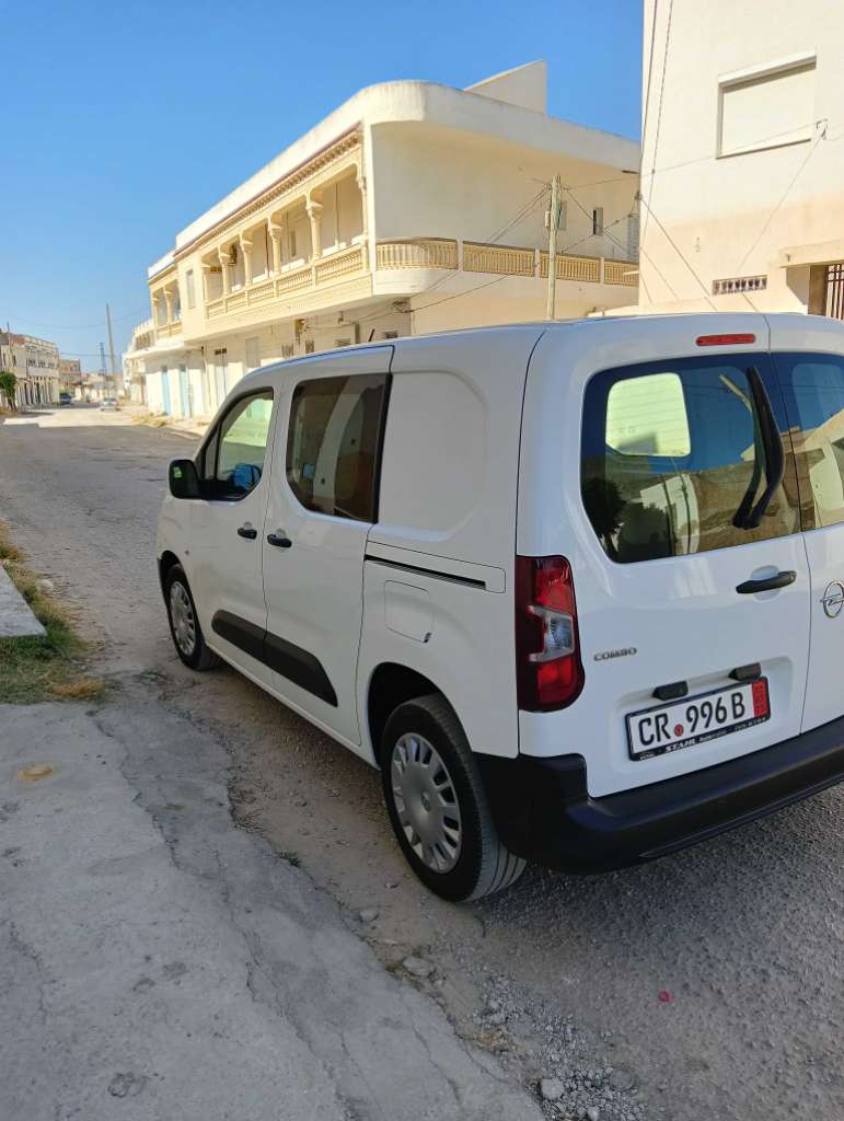 Opel combo k9 đ©đȘ