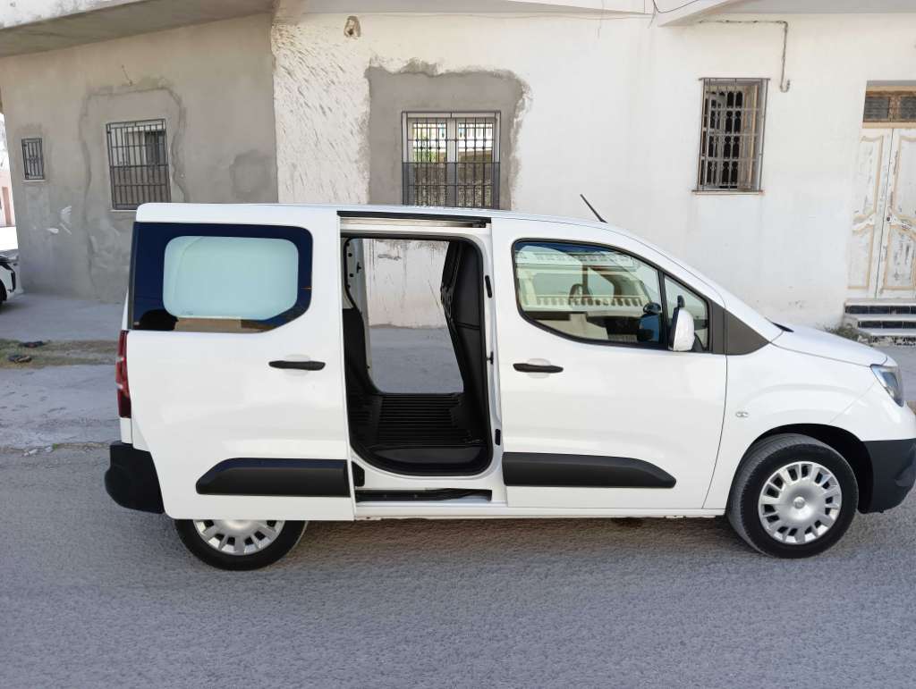 Opel combo k9 đ©đȘ