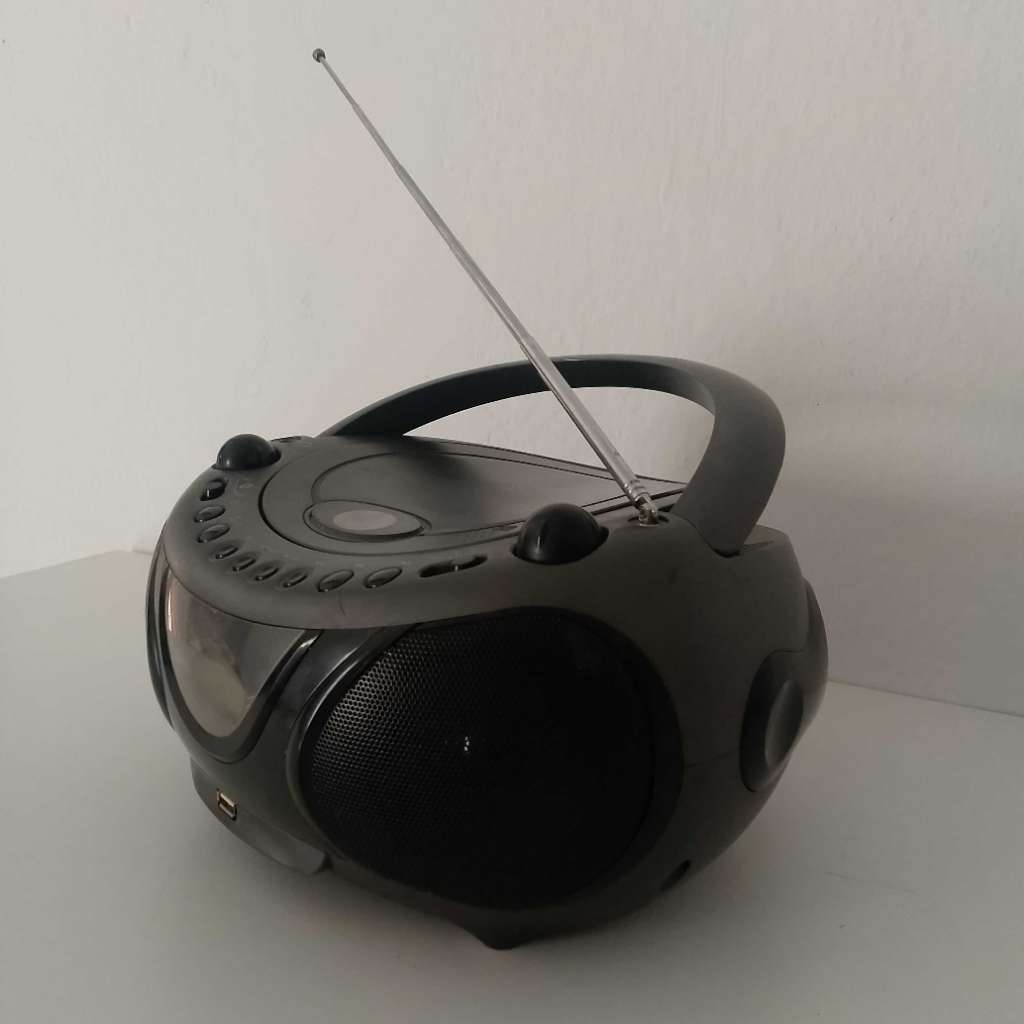 Radio CD Aux USB bluetooth