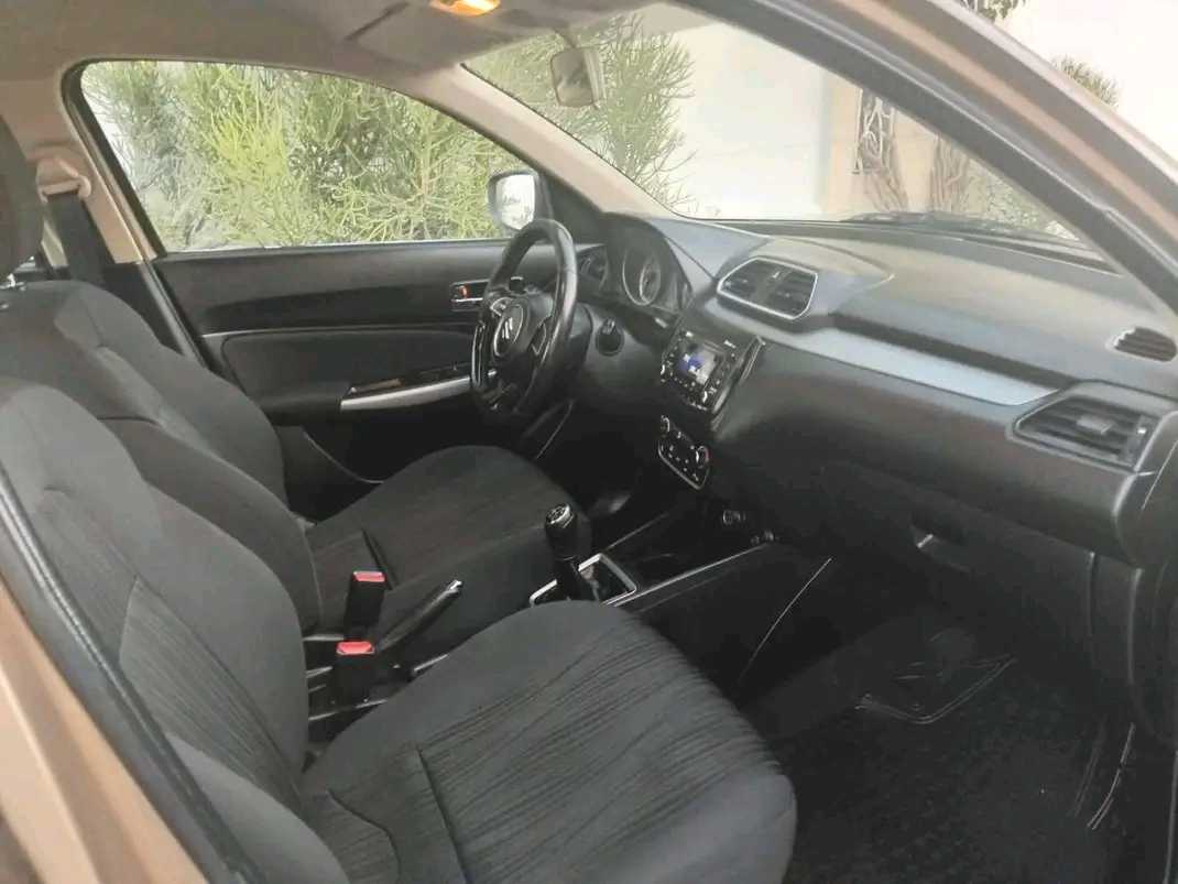 SUZUKI DZAIR GLX PREMIÈRE MAIN 