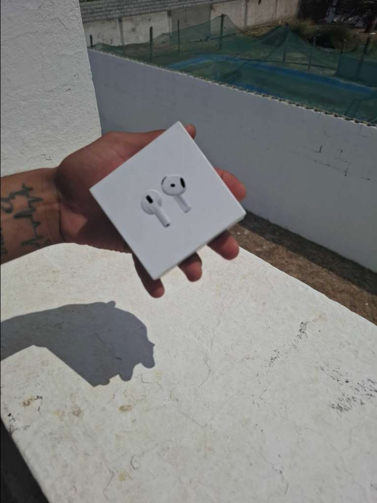 Airpods 4