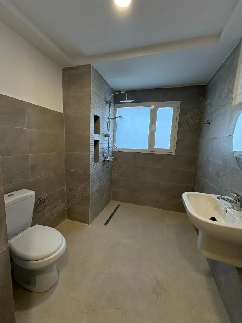 A Louer Appartement S+3 à Menzah 6
