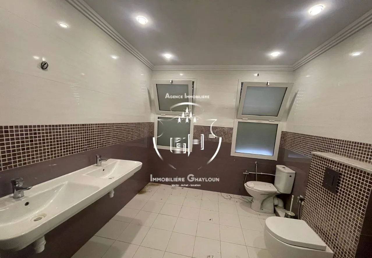 Villa Ă louer Ennasr 2