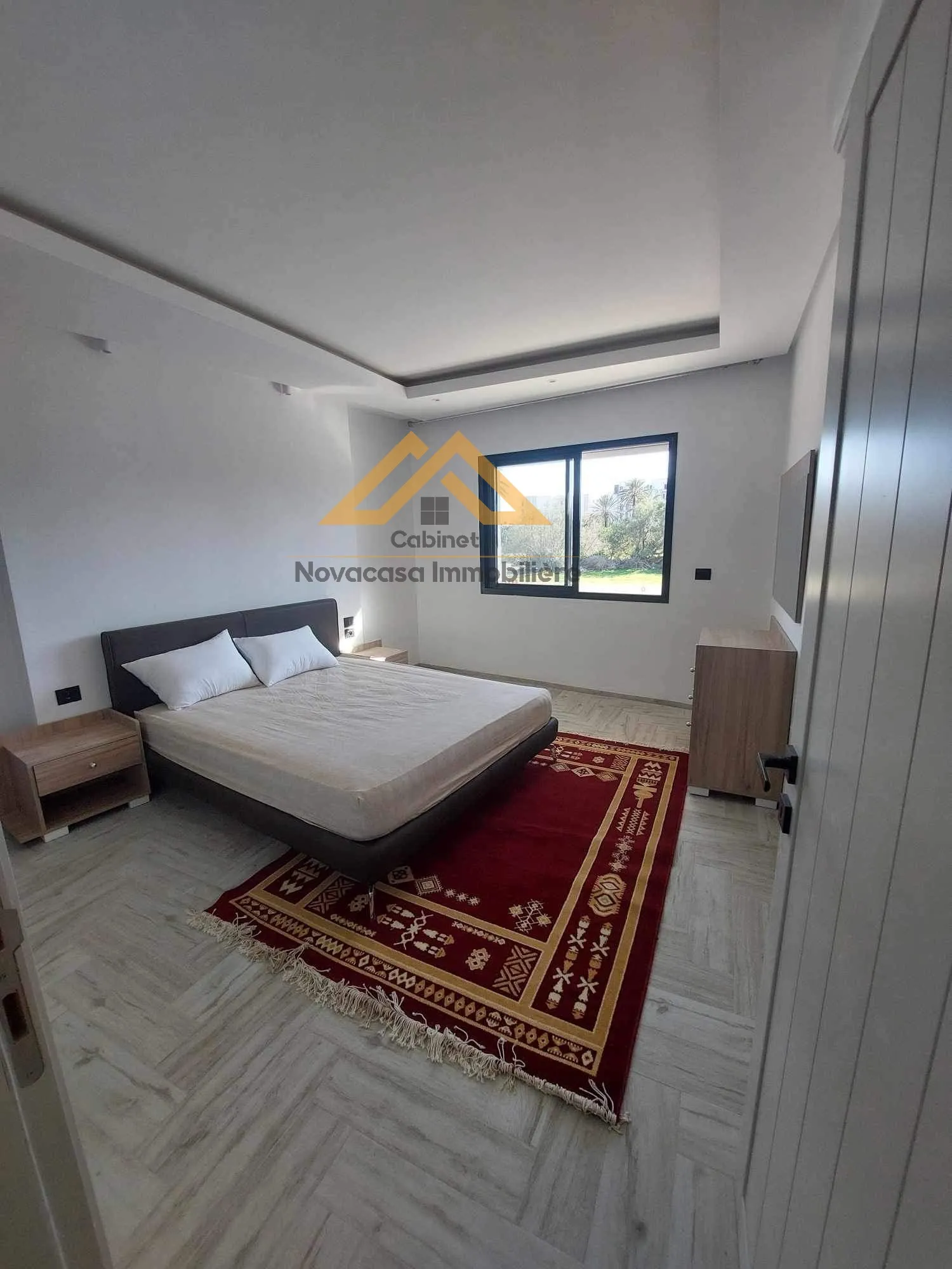 Ă vendre : Magnifique appartement S+3 avec vue mer, piscine & place de parking