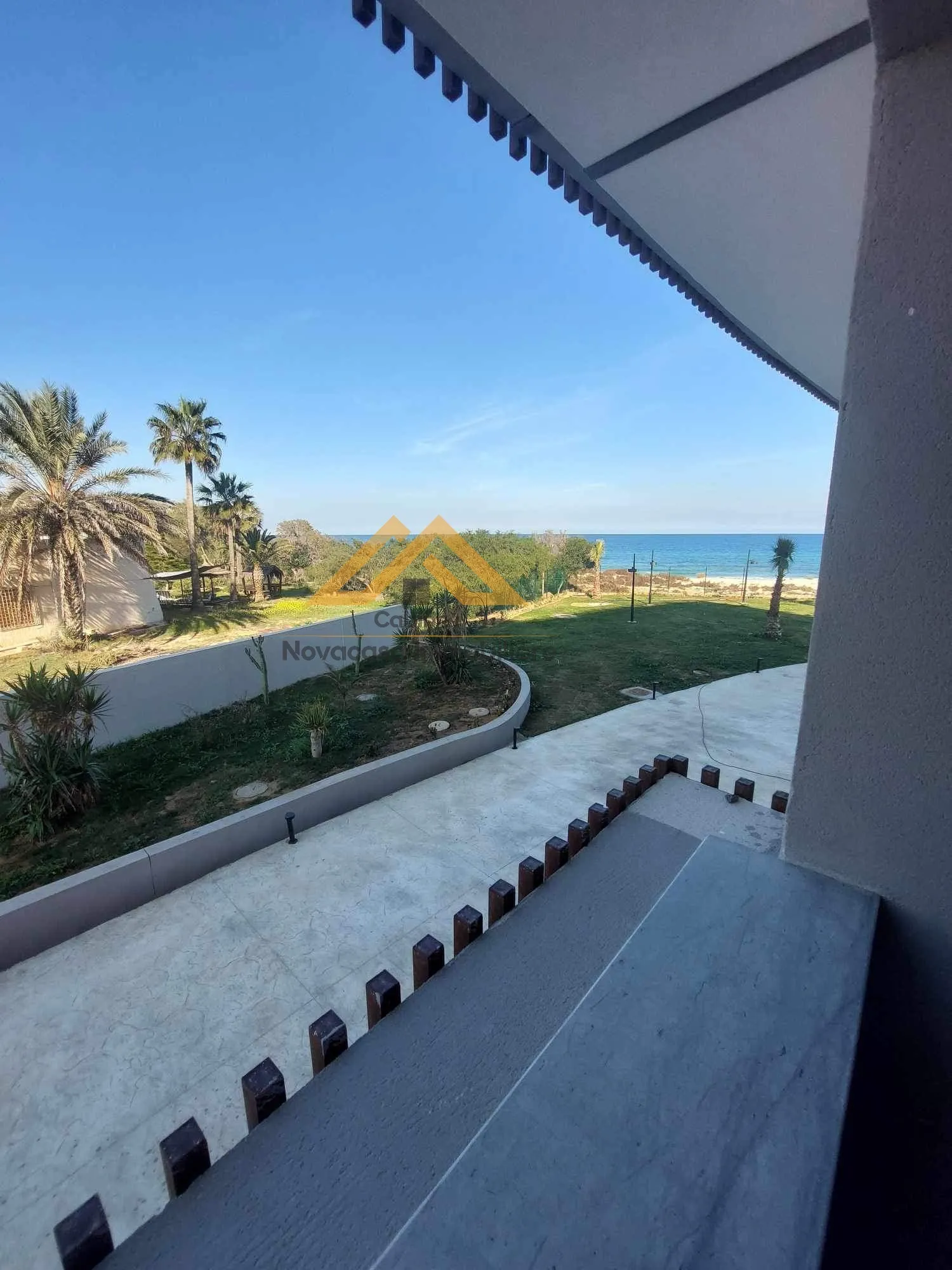 Ă vendre : Magnifique appartement S+3 avec vue mer, piscine & place de parking
