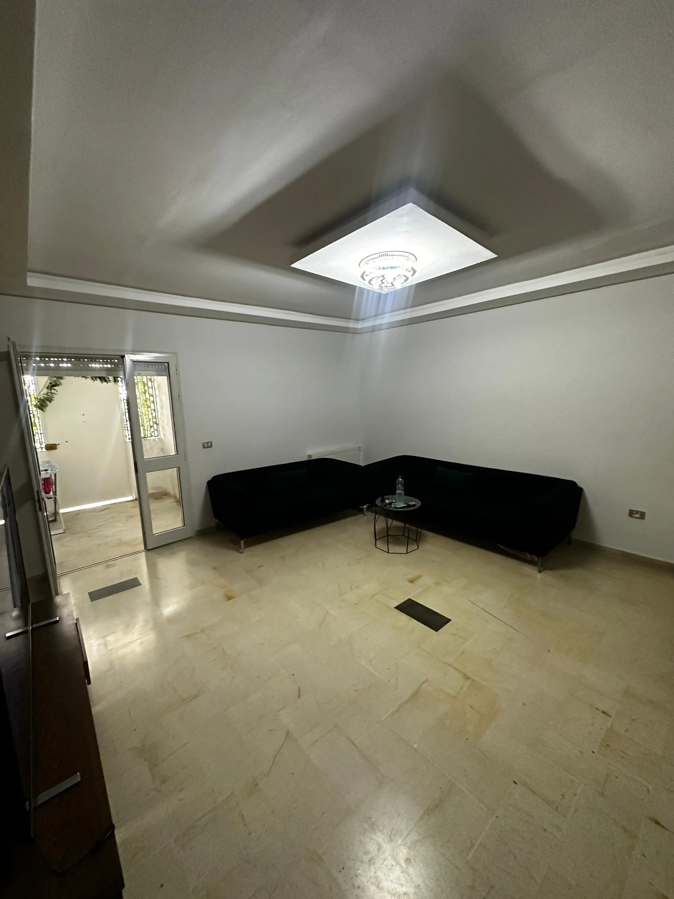 A vendre un appartement S2 avec place parking a la nouvelle medina 3 