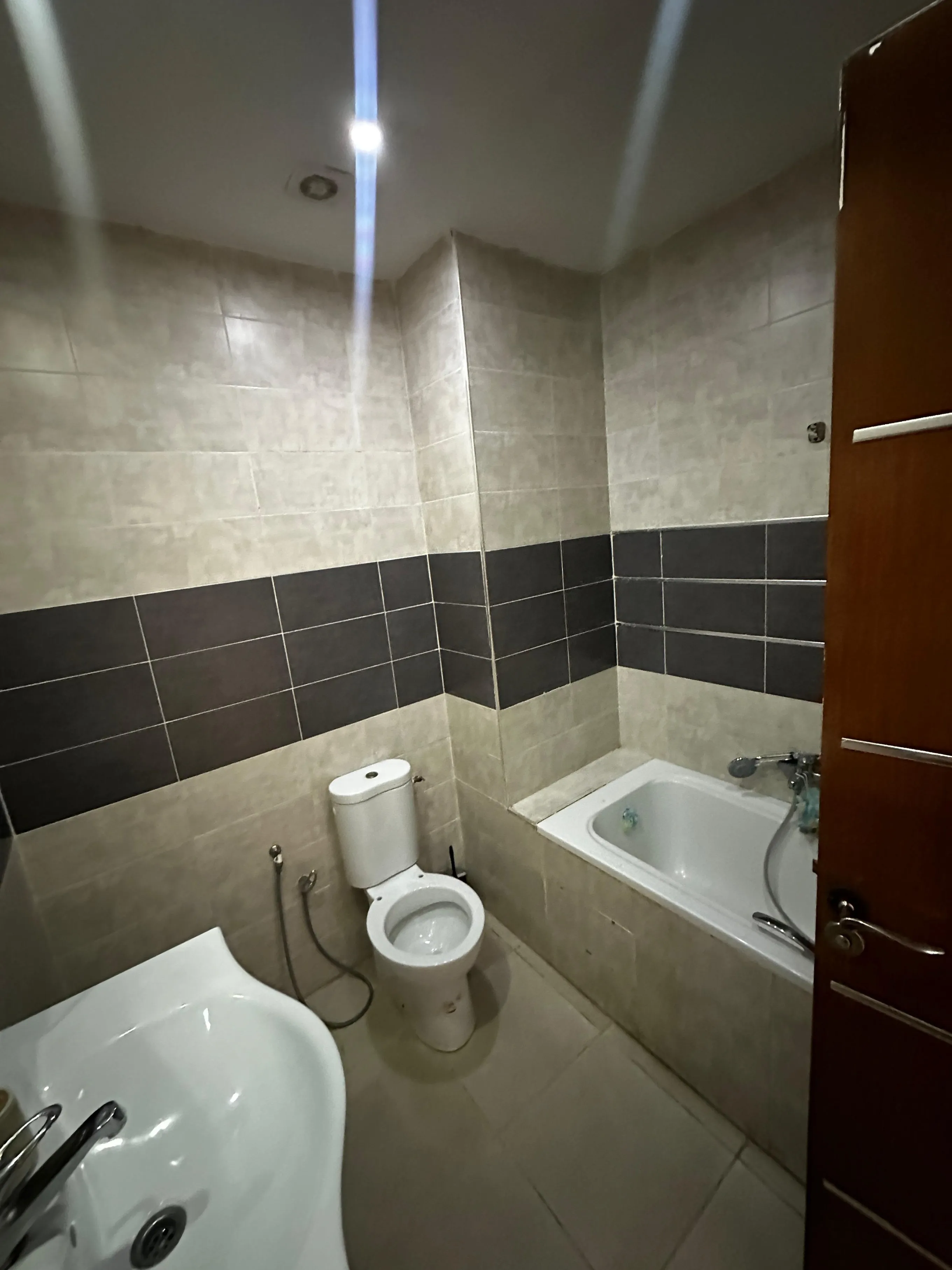 A vendre un appartement S2 avec place parking a la nouvelle medina 3 