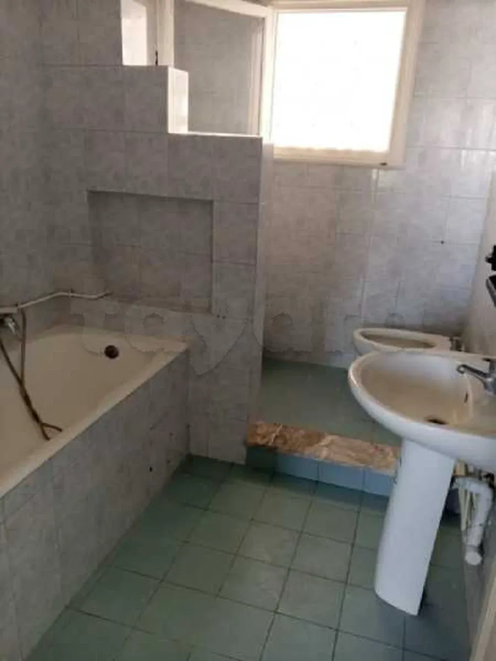 un appartement s+3 au 3éme étage (avec ascenseur) a louer a manar 3 prés de manar city