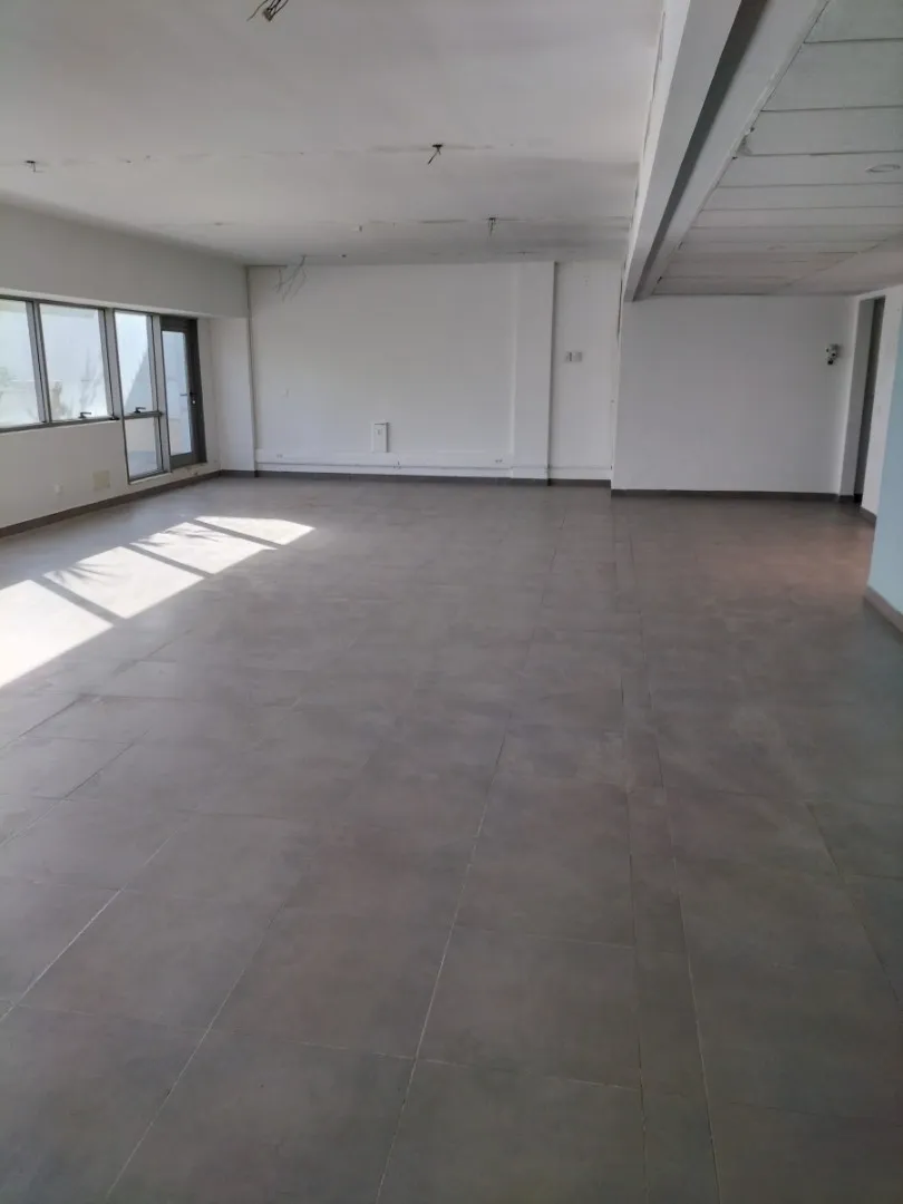 Etage bureautique haut standing en open space