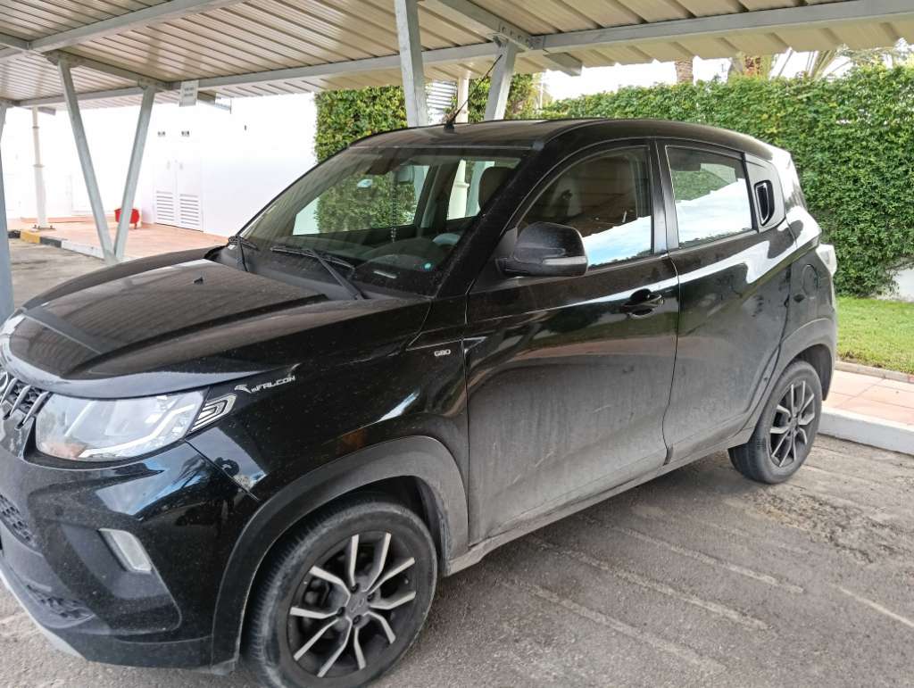 Mahindra KUV 100 K8 