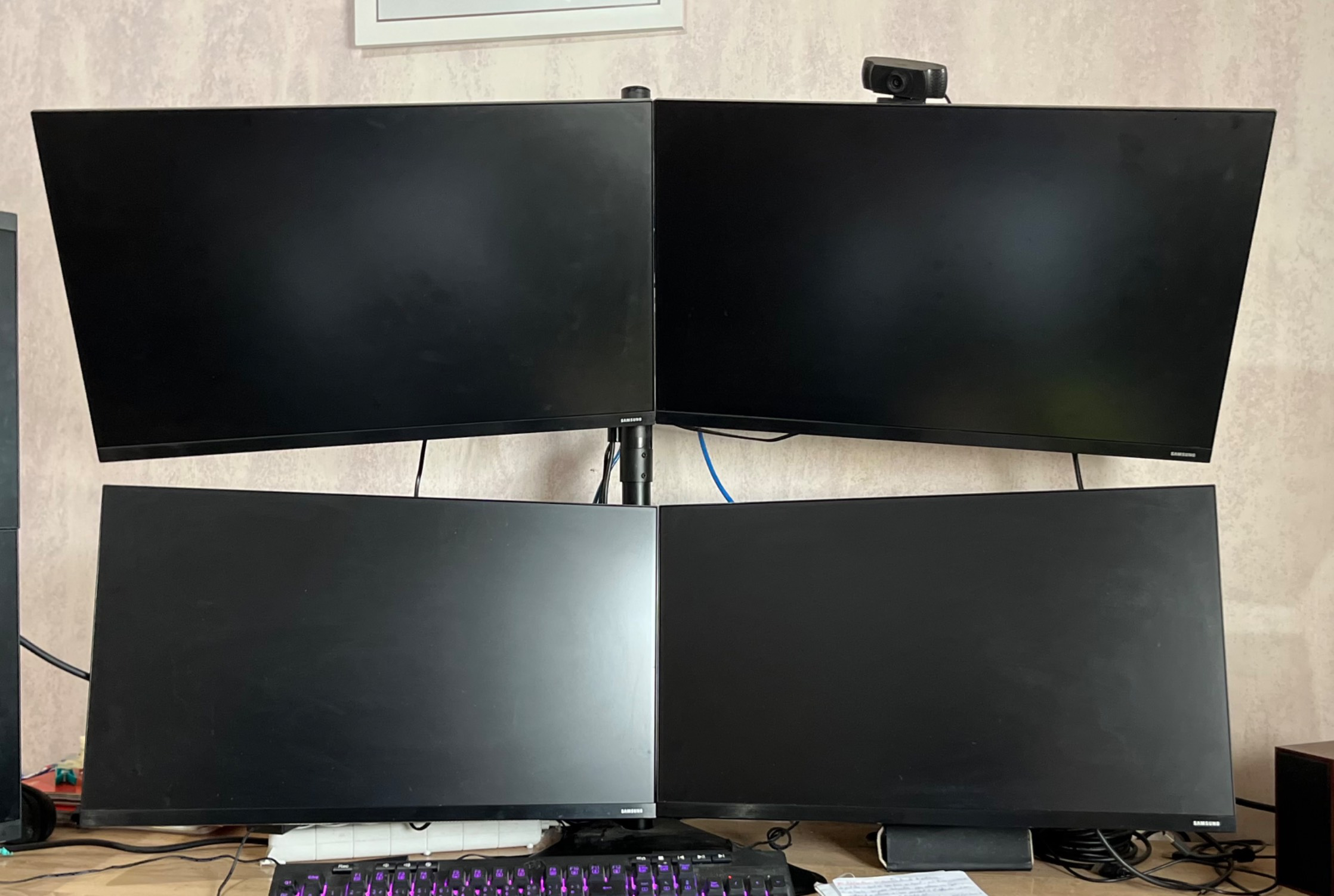 Lot de 4 Moniteurs Samsung 27" Full HD – Série 3 T35F