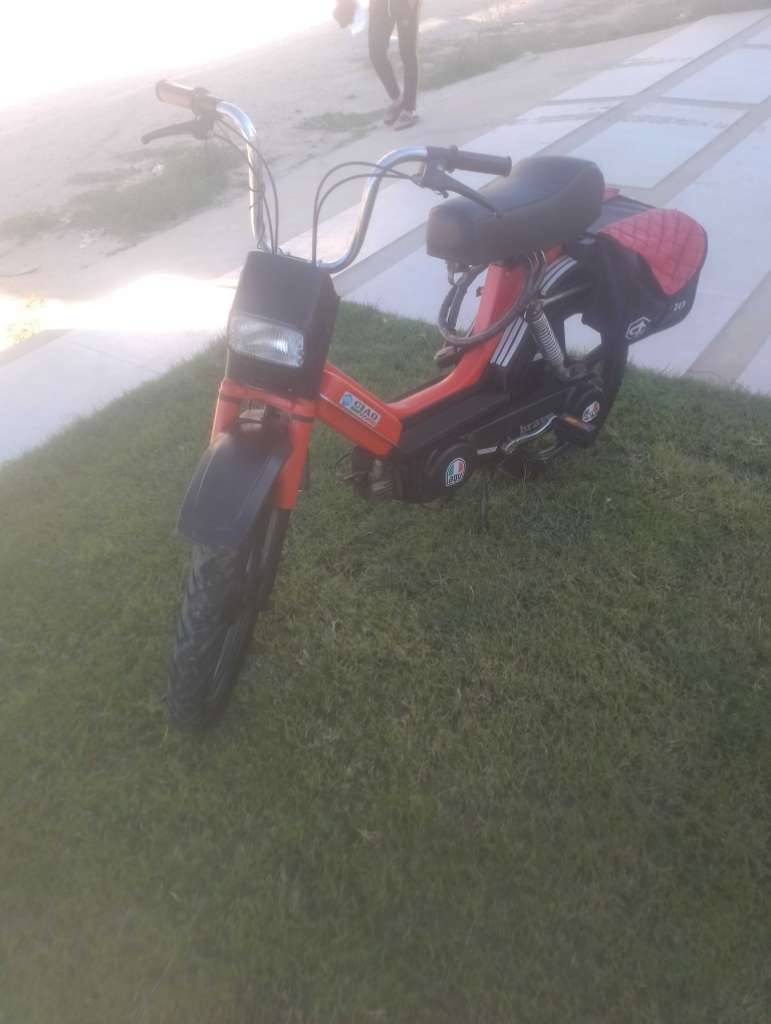 A vendre ciao bravo .    Tel22383692 .prix 1350