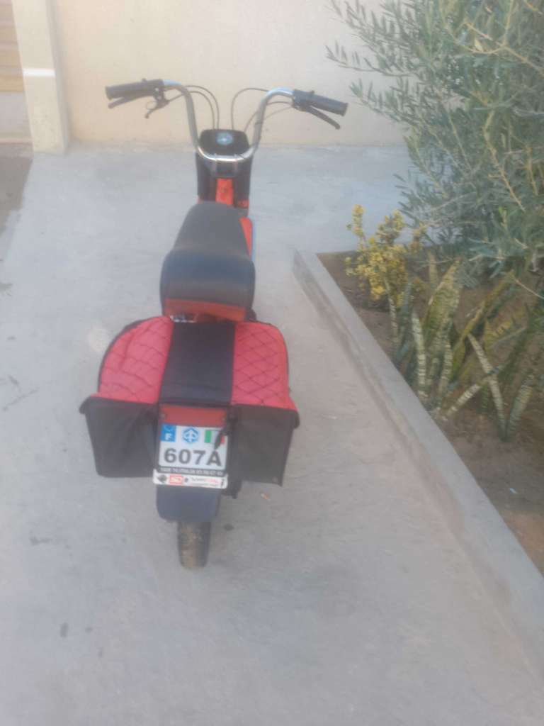 A vendre ciao bravo .    Tel22383692 .prix 1350