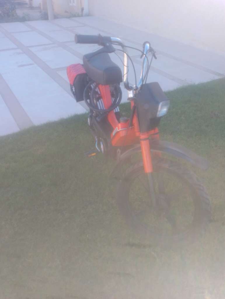 A vendre ciao bravo .    Tel22383692 .prix 1350