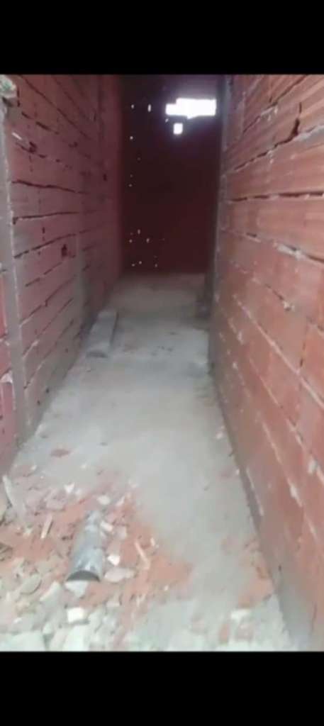 à vendre ou échange Maison avec voiture