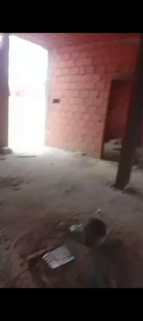 à vendre ou échange Maison avec voiture