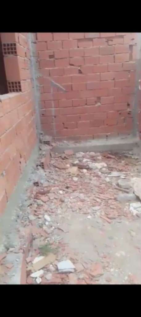 à vendre ou échange Maison avec voiture