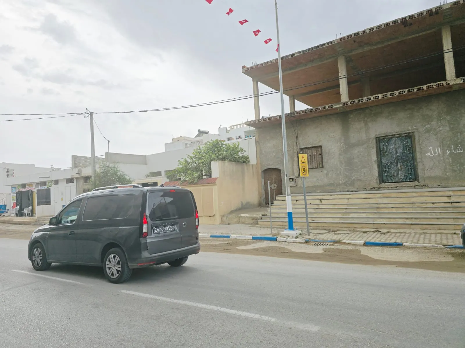 đ Maison R+5 InachevĂ©e En Vente | Route Touristique Chott Mariem