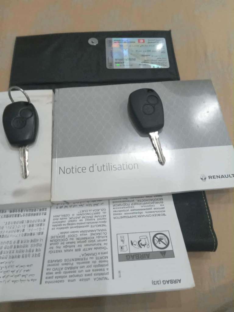 Très très jolie Renault symbole élégance 1ère main tél 58515969